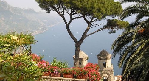 800px-ravello_italy_coast2013